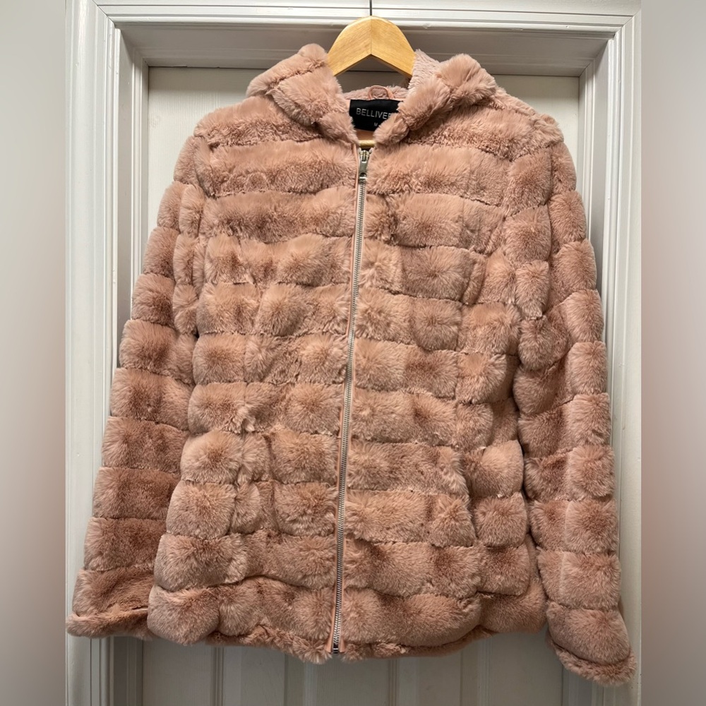 Bellivera Dusty Rose Faux Fur Hooded Coat, Size Medium EXCELLENT CONDITION
